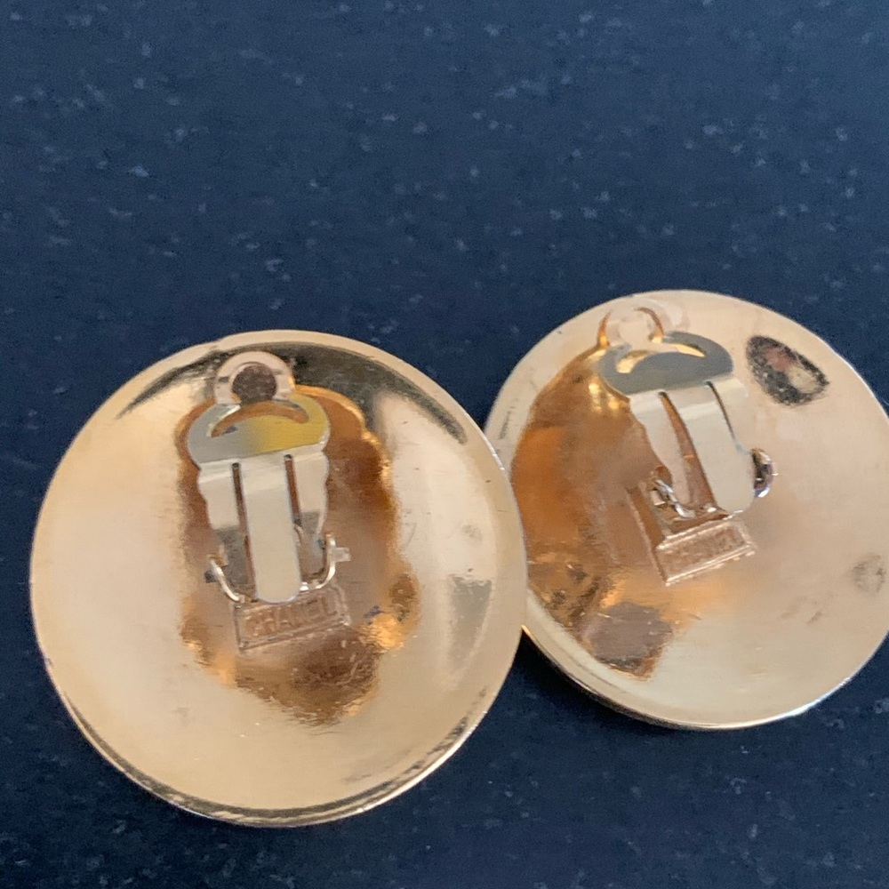 Chanel Vintage clip earrings - Picture 4 of 4